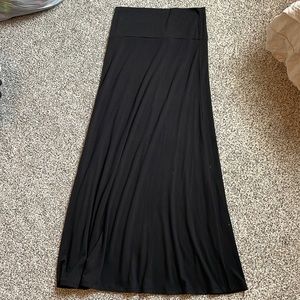 Black long skirt